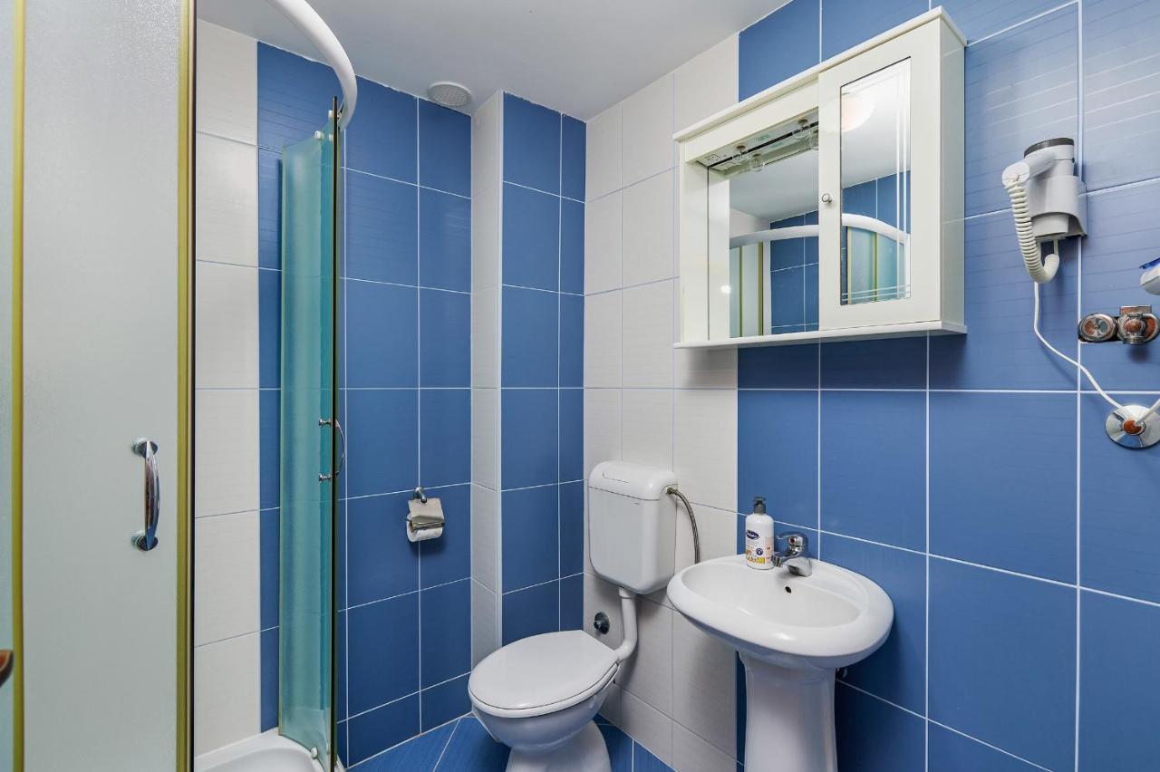 Rosic Apartments Tivat Kültér fotó